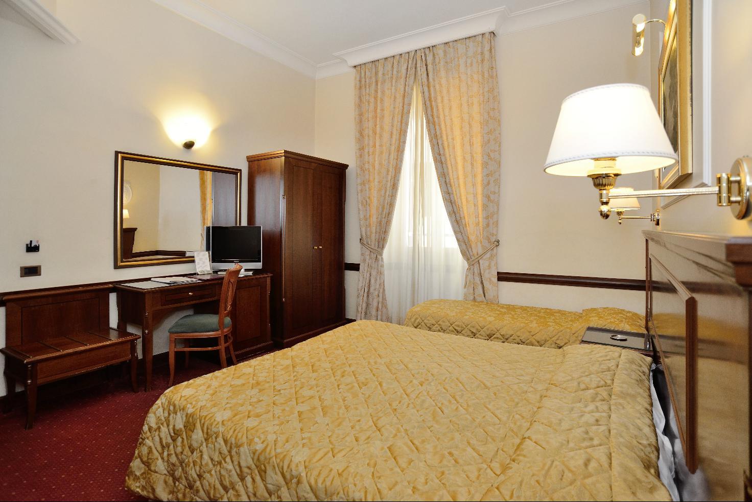 Hotel Palladium Palace Rzym Zewnętrze zdjęcie